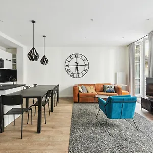  Apartment Elegant Dans Le Quartier Concorde A France